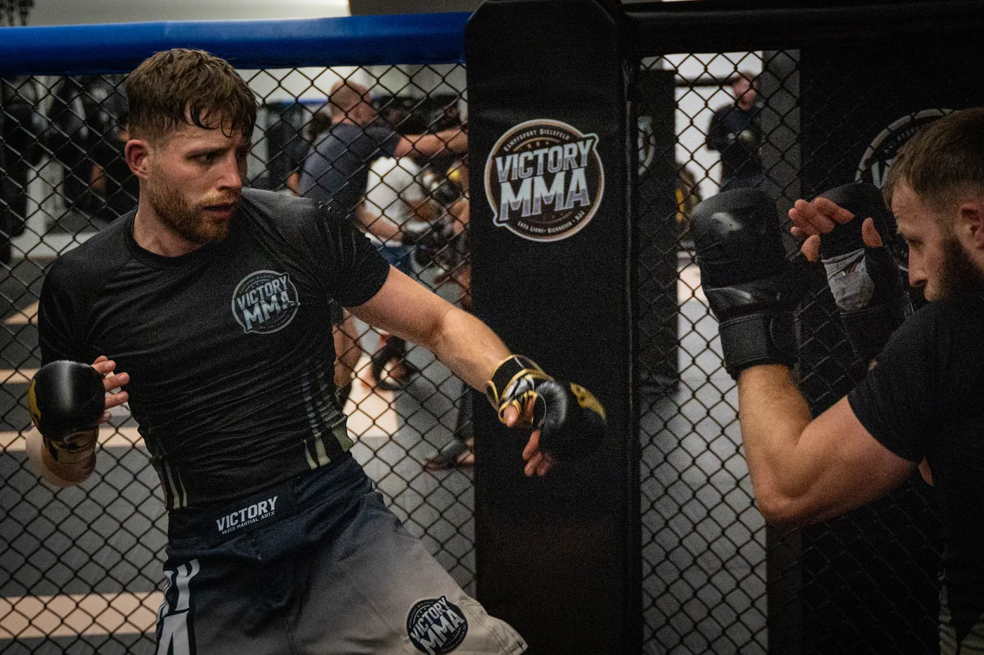Kampfsporttraining für Erwachsene bei Victory MMA